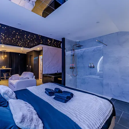 Hodinový hotel Le Celeste - Romantique Immersive Climatisee, Sauna Et Privatif