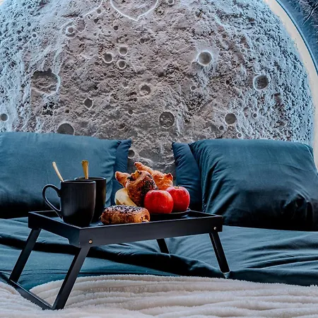 Le Celeste - Romantique Immersive Climatisee, Sauna Et Privatif Lesparre-Médoc